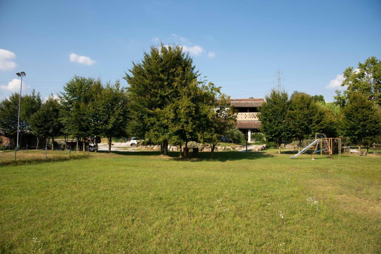 Agriturismo Cascina Costa Cassago Brianza Bagian luar foto
